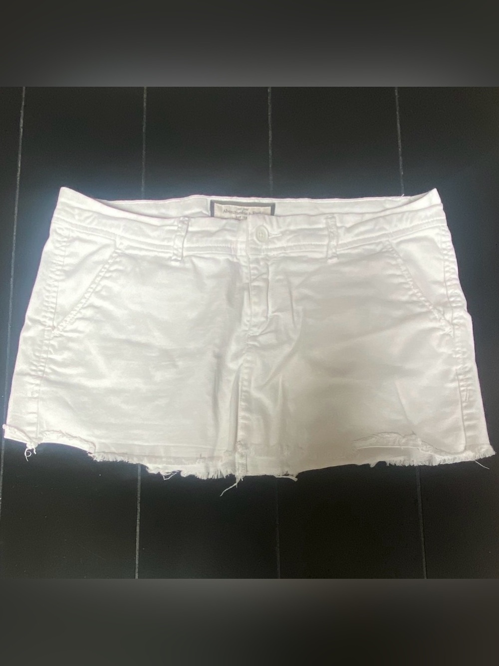 Abercrombie & Fitch White Frayed Comfortable Mini Skirt Summer Vintage Preowned
